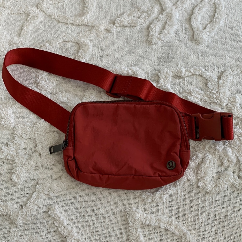 Red Lulu lemon Fanny pack
